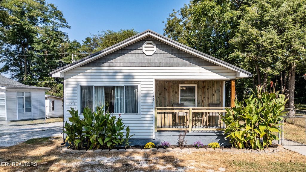 Photo of 140 W Watt St, Alcoa, TN 37701 (MLS # 1276230)