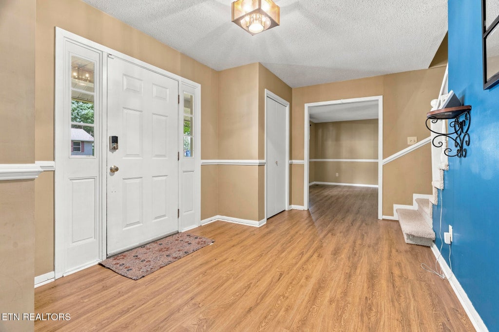 Photo of 117 Garnet Lane, Oak Ridge, TN 37830 (MLS # 1352316)