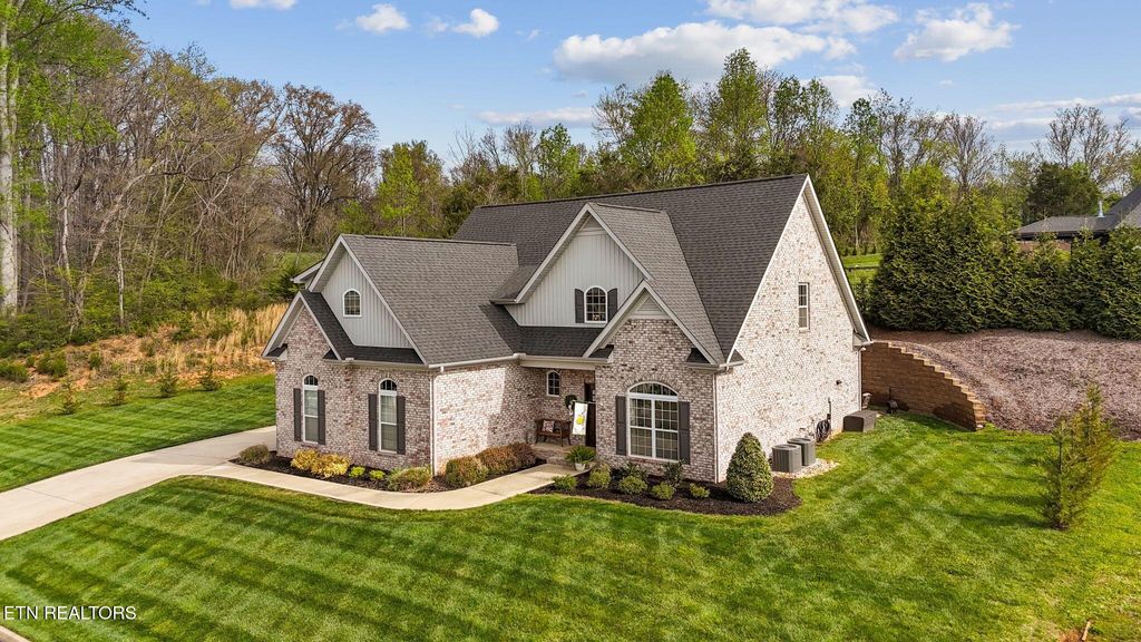 Photo of 2324 Wolf Crossing Lane, Knoxville, TN 37932 (MLS # 1336177)