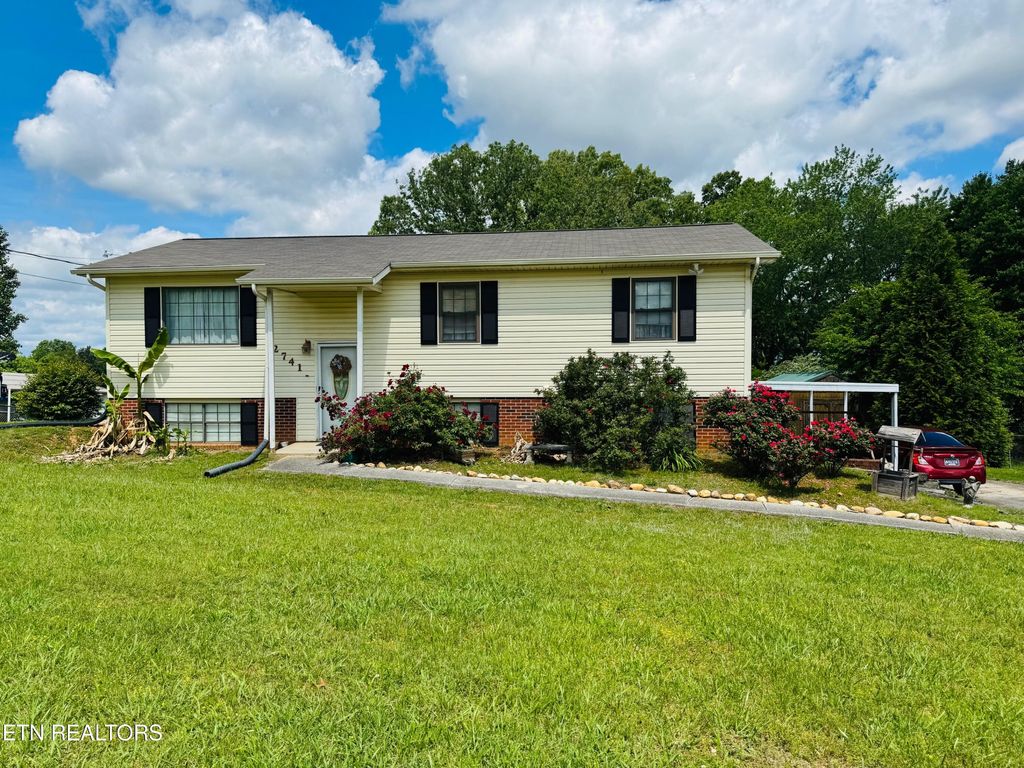 Photo of 2741 Lisa Circle, Strawberry Plains, TN 37871 (MLS # 1300853)