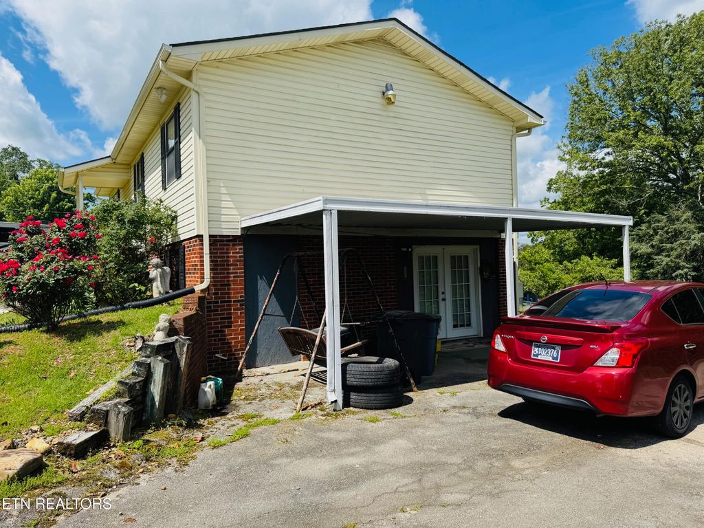 Photo of 2741 Lisa Circle, Strawberry Plains, TN 37871 (MLS # 1300853)