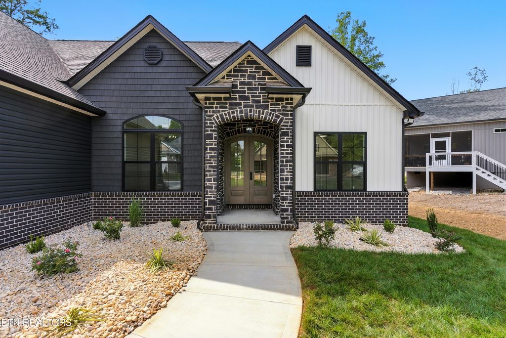 Photo of 155 Elokwa Way, Loudon, TN 37774 (MLS # 1330923)