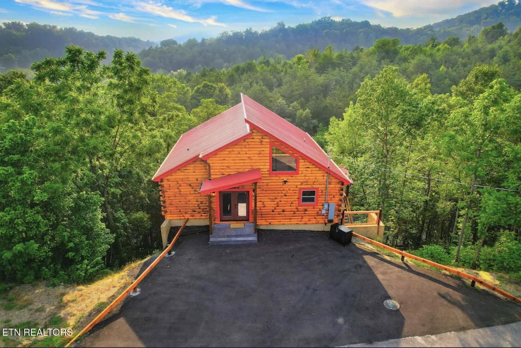 Photo of 1908 Eagle Court, Sevierville, TN 37876 (MLS # 1335400)