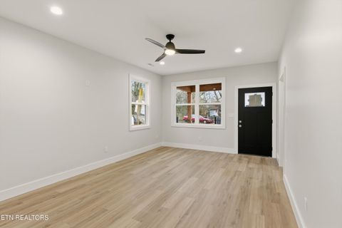 Tiny photo for 818 W Anderson Ave, Knoxville, TN 37921 (MLS # 1343287)
