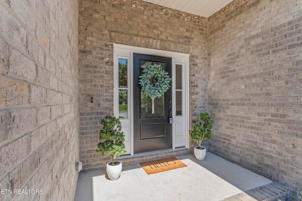 Photo of 208 Mialaquo Circle, Loudon, TN 37774 (MLS # 1313569)