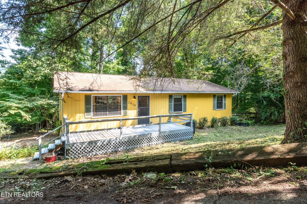 Photo of 2839 Rifle Range Drive, Knoxville, TN 37918 (MLS # 1333886)