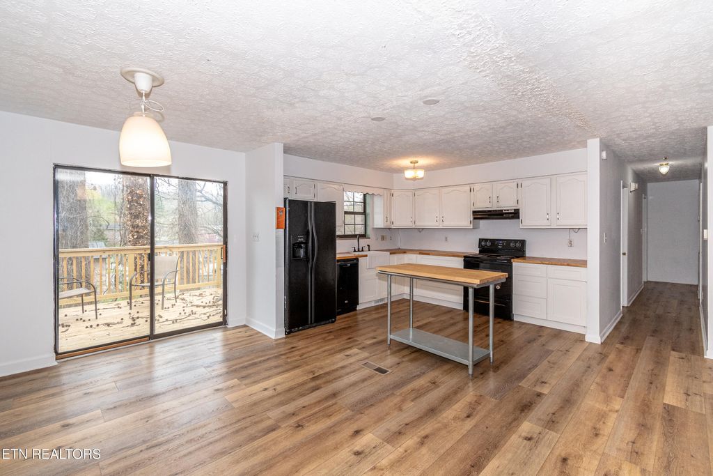 Photo of 2839 Rifle Range Drive, Knoxville, TN 37918 (MLS # 1333886)