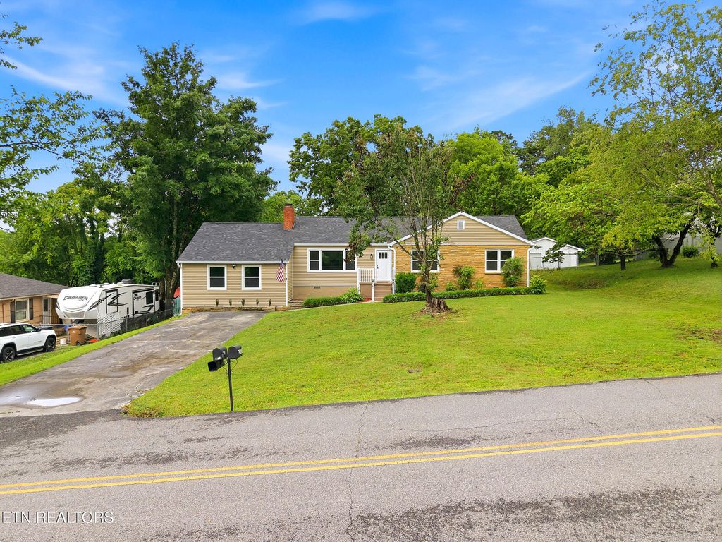 Photo of 2501 Pleasant View Rd, Knoxville, TN 37914 (MLS # 1343349)