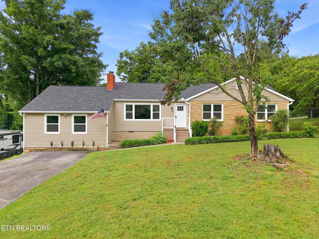 Photo of 2501 Pleasant View Rd, Knoxville, TN 37914 (MLS # 1343349)