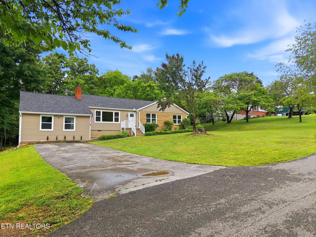 Photo of 2501 Pleasant View Rd, Knoxville, TN 37914 (MLS # 1343349)