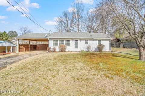 Photo of 331 Sarvis Drive, Knoxville, TN 37920 (MLS # 1342184)