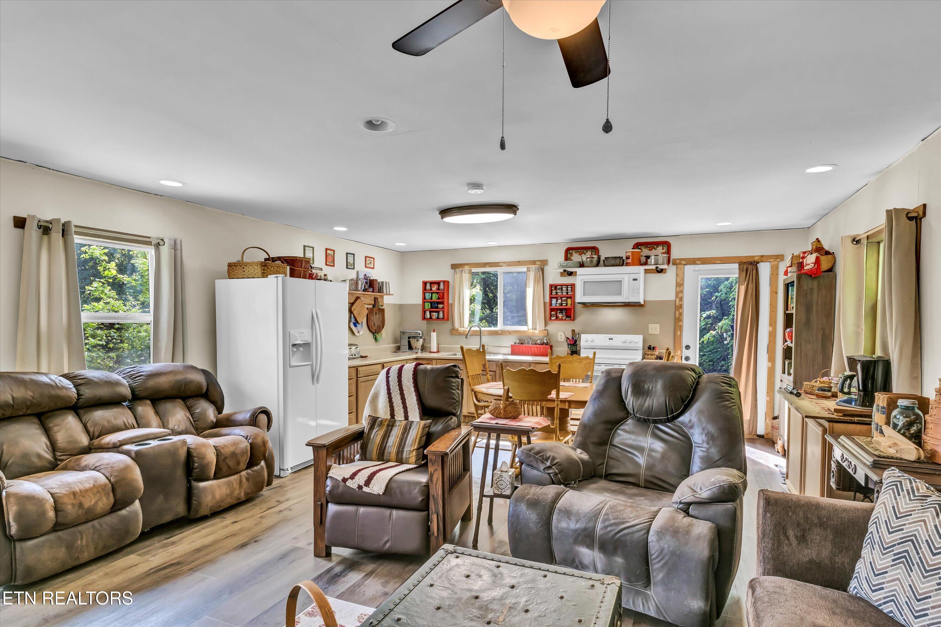 1424 Clabo Hollow Rd
