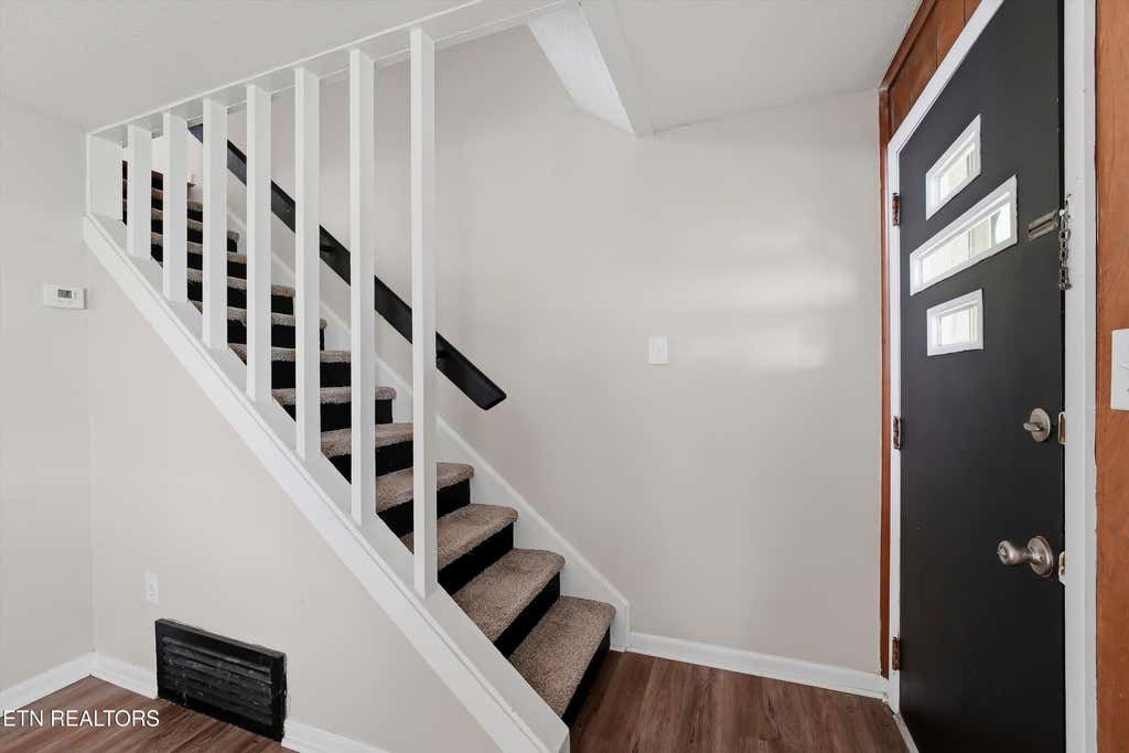 Photo of 111 Tacoma Rd #105 - 111, Oak Ridge, TN 37830 (MLS # 1339888)