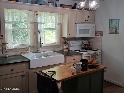 Tiny photo for 272 Chittum Rd, Tazewell, TN 37879 (MLS # 1357688)