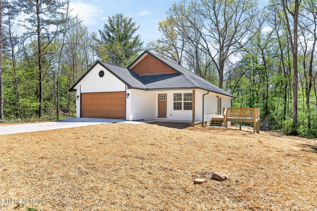 Photo of 289 Rhododendron Circle, Crossville, TN 38555 (MLS # 1337264)