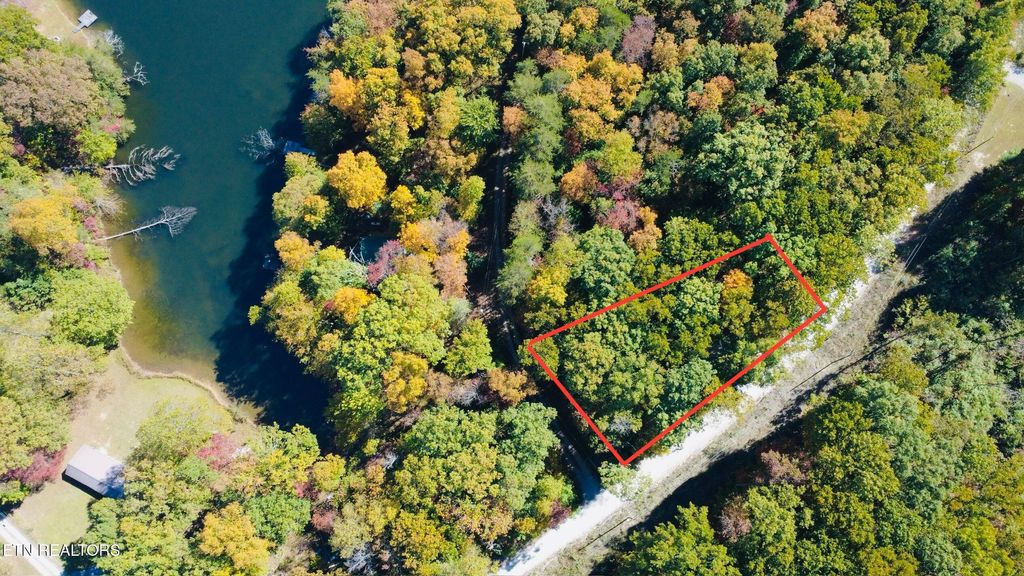 Photo of 20 Burchett Drive, Crossville, TN 38572 (MLS # 1320615)