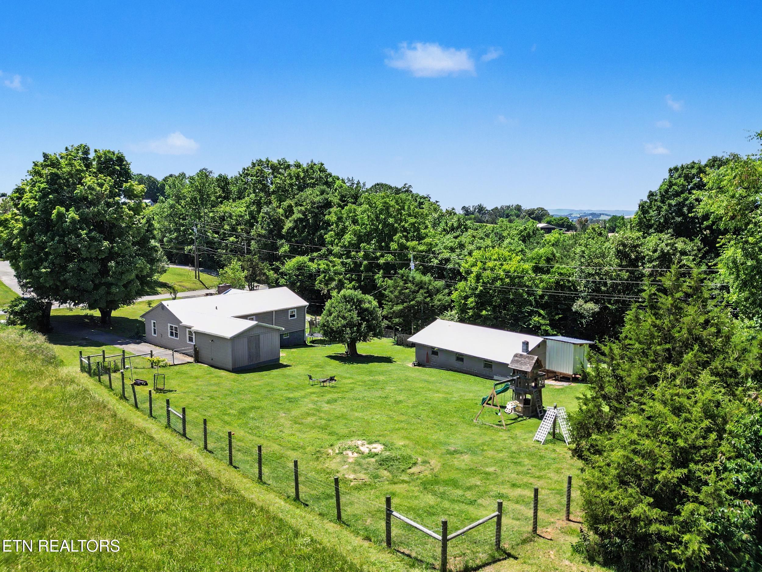 848 Lakeshore Rd