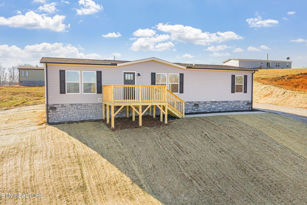 Photo of 200 Laura Boling Loop Rd, Strawberry Plains, TN 37871 (MLS # 1324047)