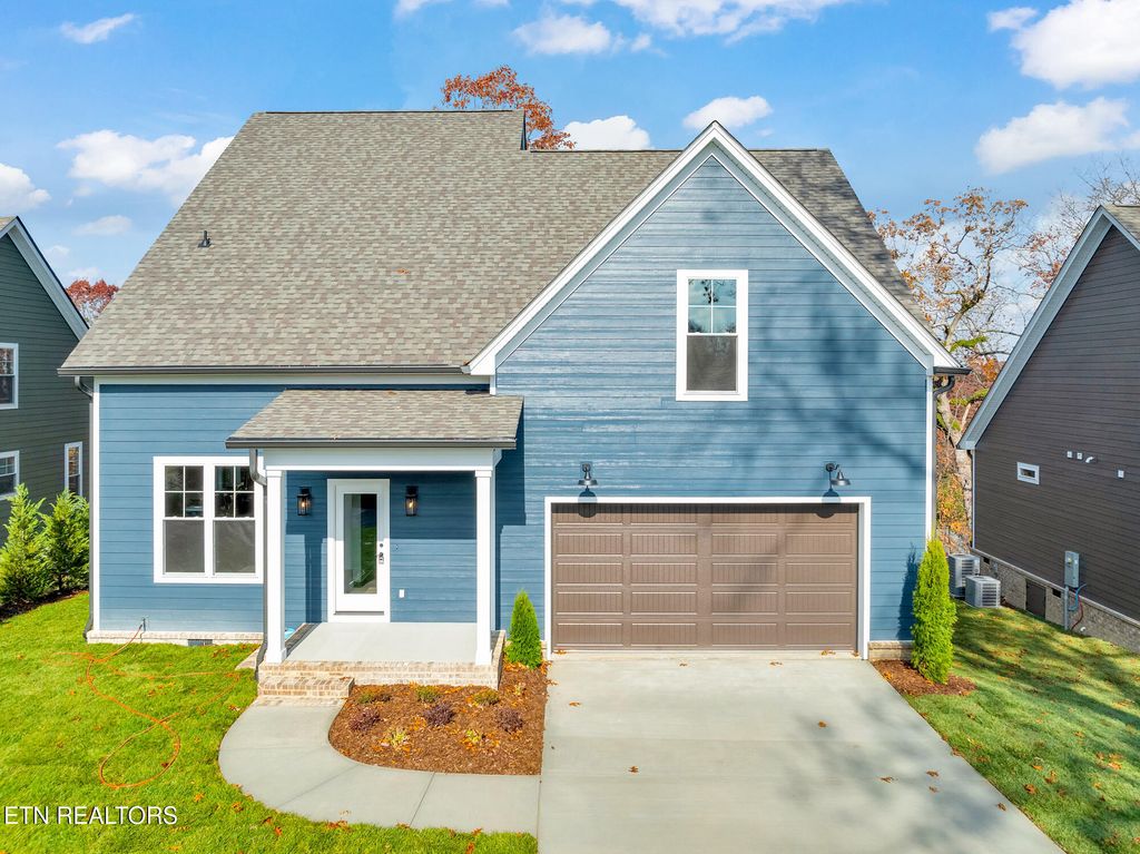 Photo of 1214 Clermont Drive, Chattanooga, TN 37415 (MLS # 1328385)