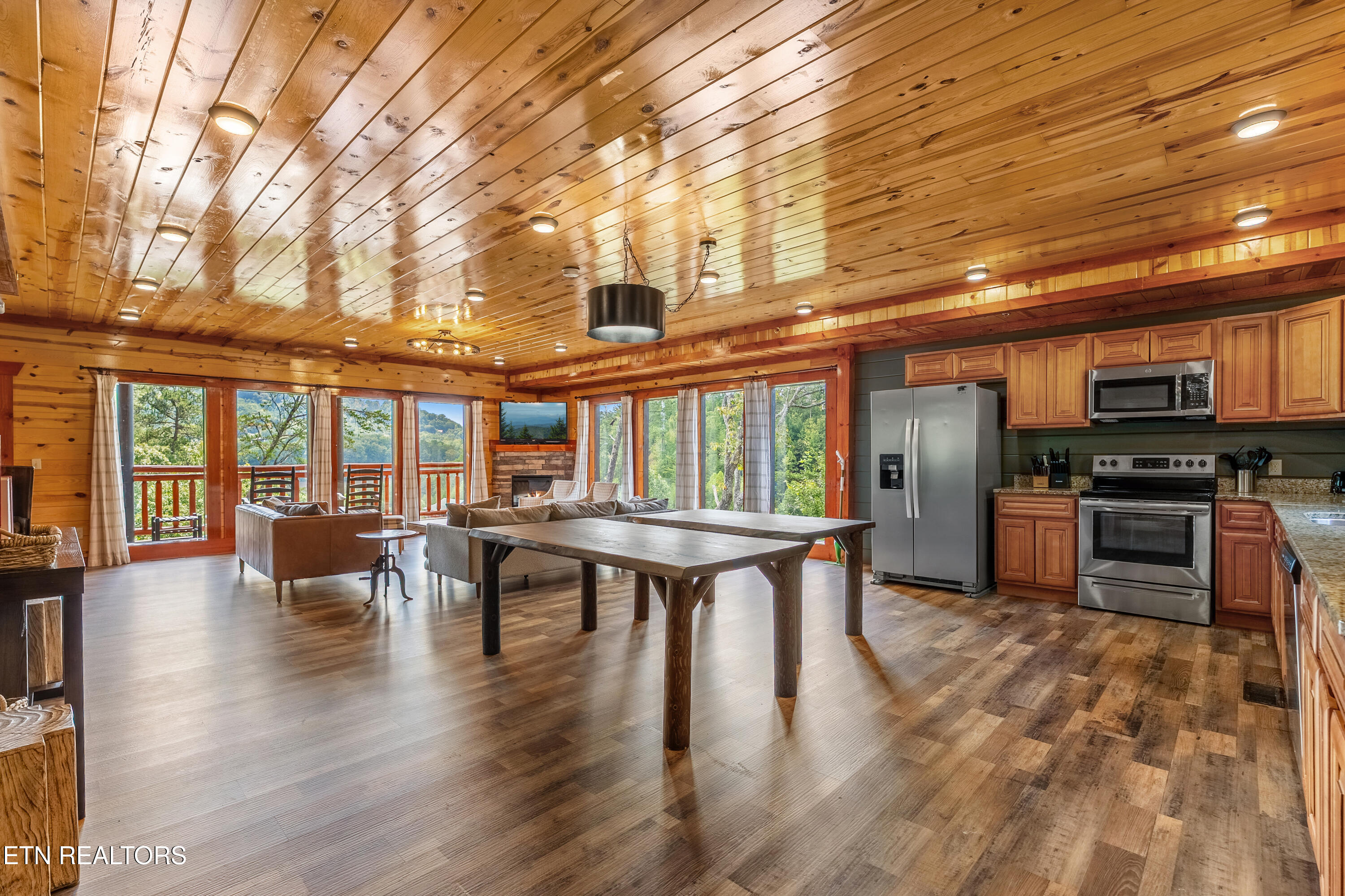 1654 Barn Door Lane