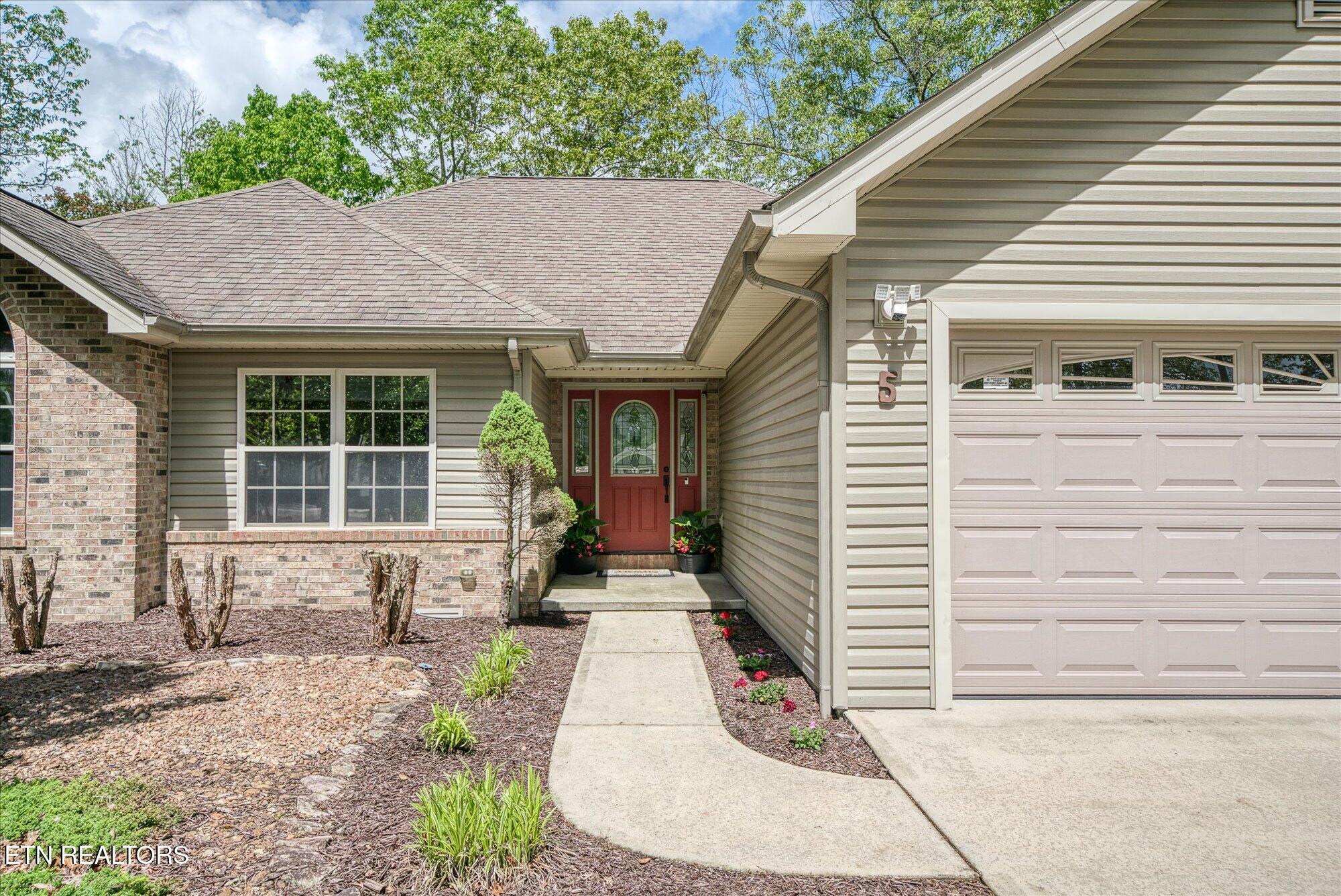 5 Cherokee Court