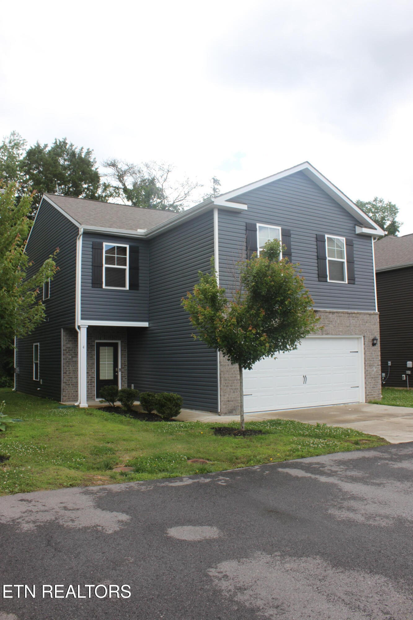 4 Heritage Court