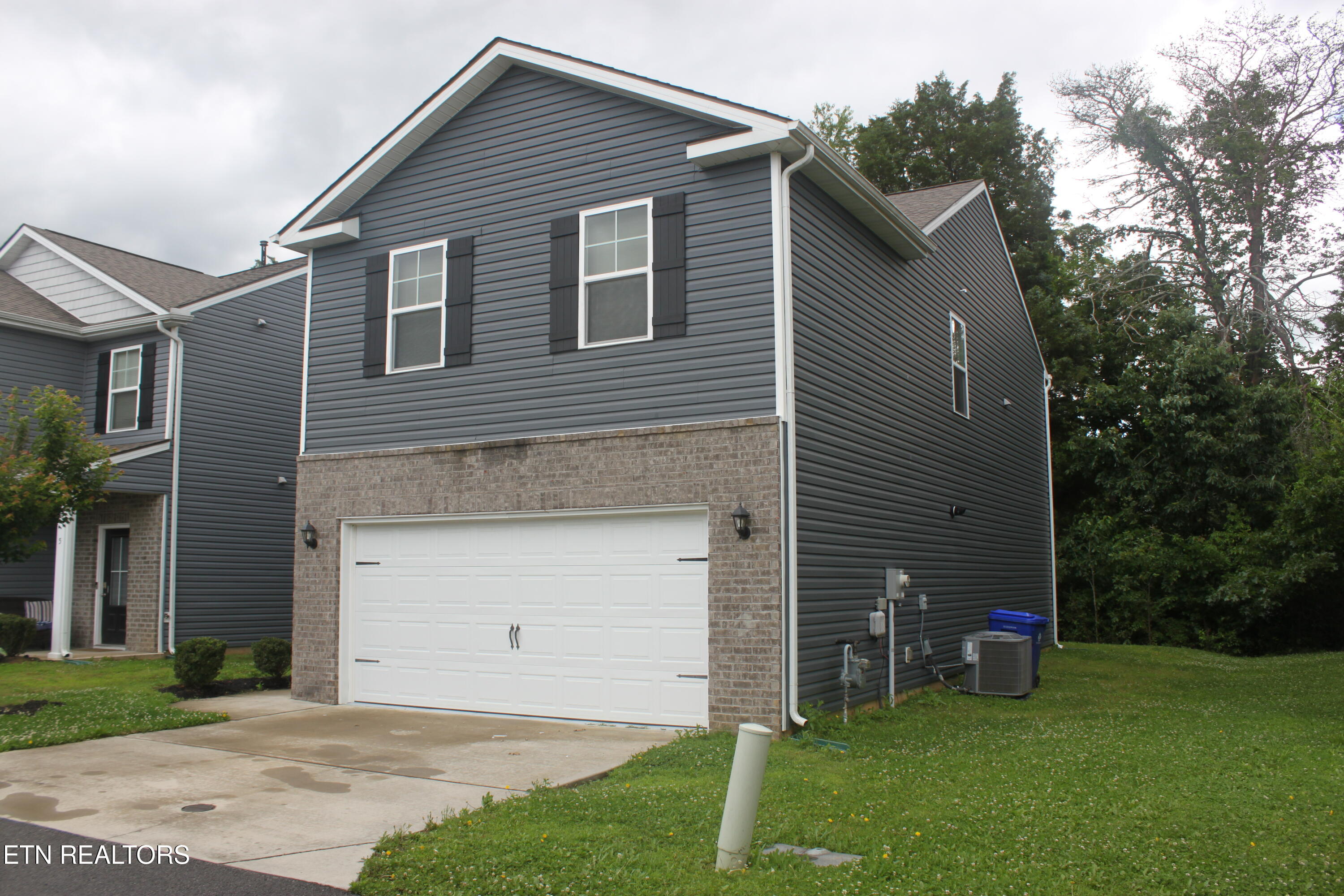 4 Heritage Court