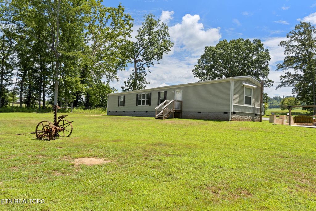 Photo of 1137 River Rd, Kingston, TN 37763 (MLS # 1310449)