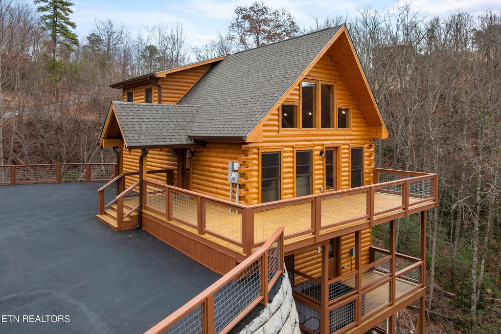 Photo of 1017 Street Of Dreams, Gatlinburg, TN 37738 (MLS # 1324832)