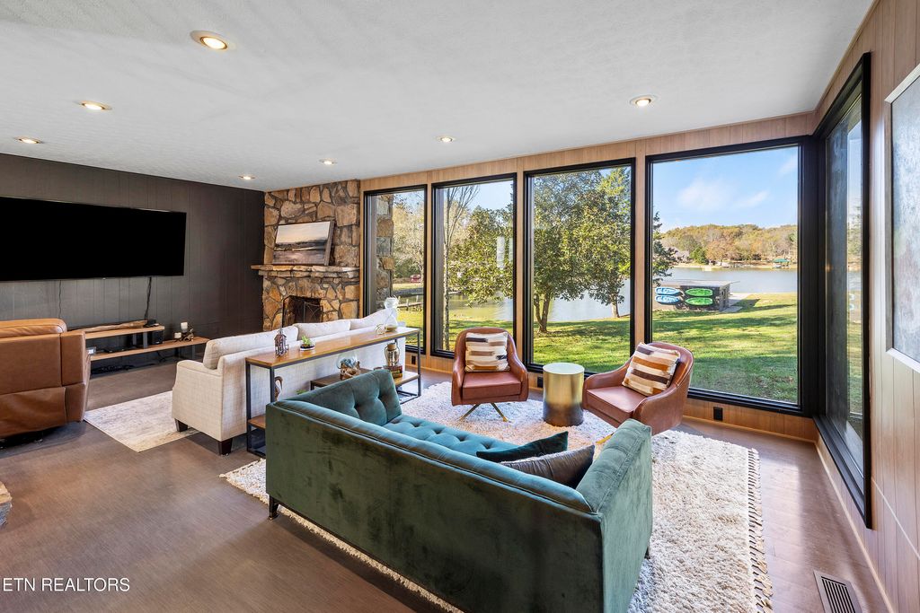 Photo of 3538 Light Pink Rd, Louisville, TN 37777 (MLS # 1282402)