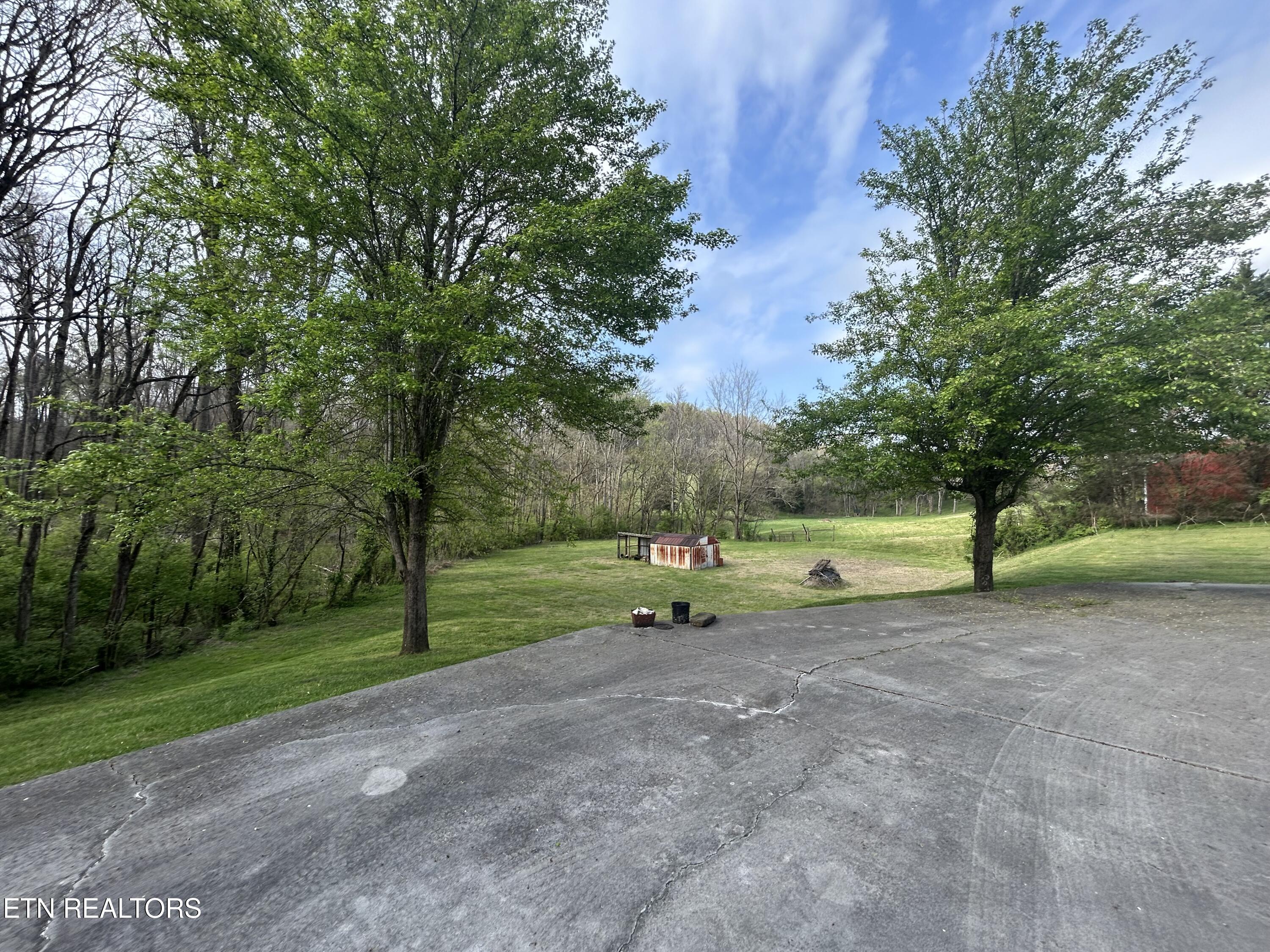 1325 Groseclose Rd