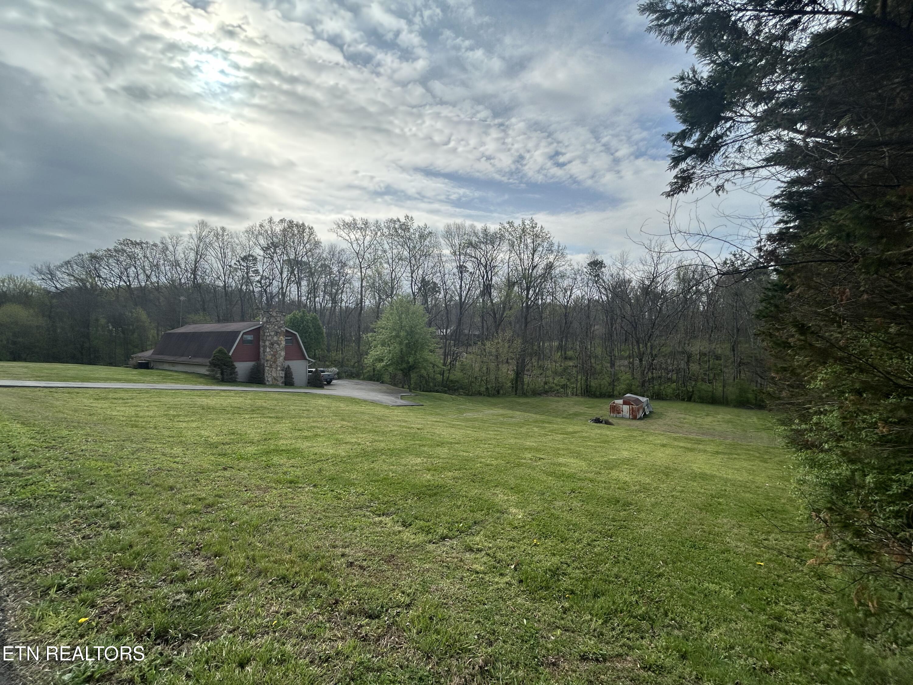 1325 Groseclose Rd