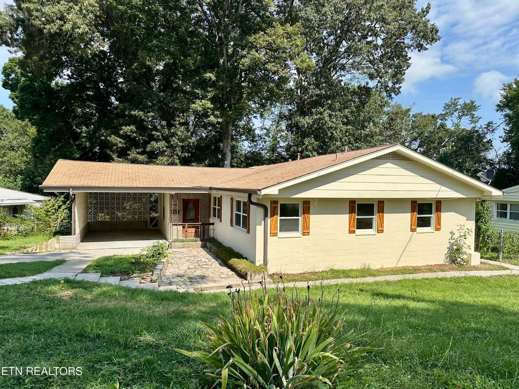 Photo of 109 Nasson Lane, Oak Ridge, TN 37830 (MLS # 1313059)