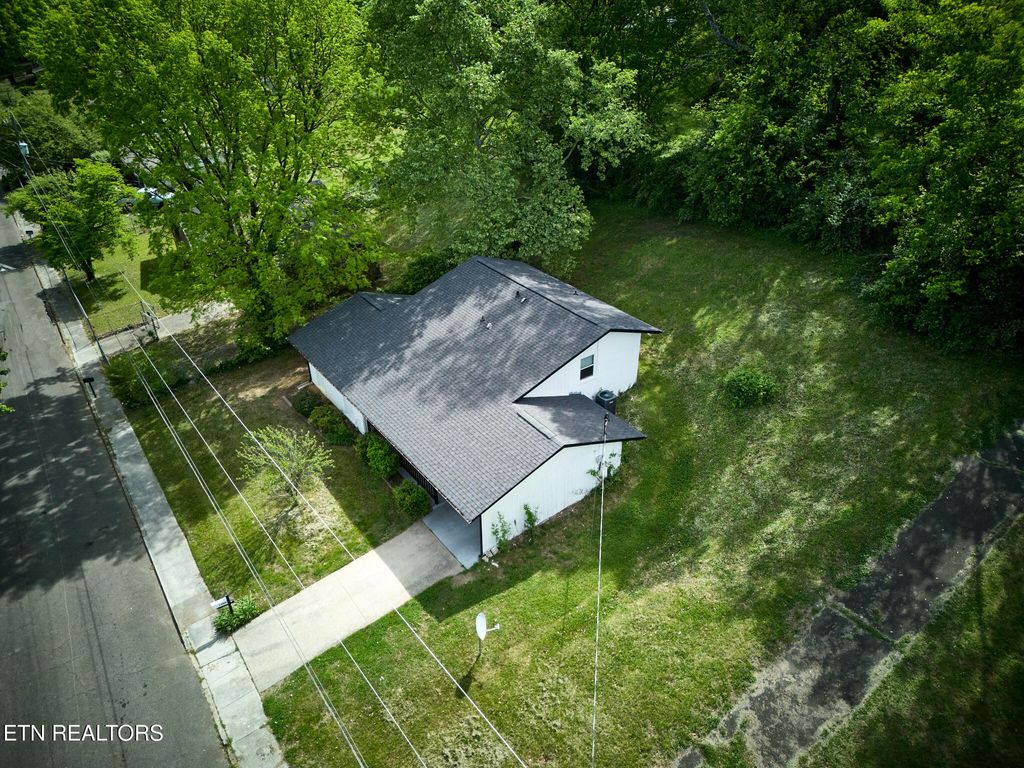 Photo of 1900 Bethel Ave, Knoxville, TN 37915 (MLS # 1336711)