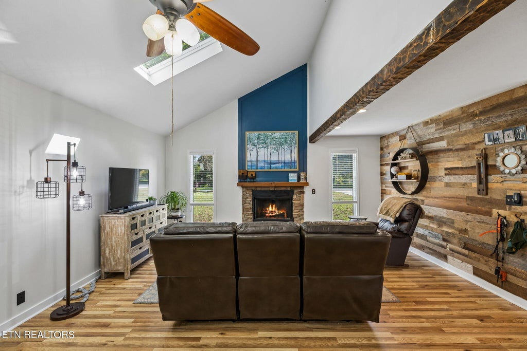 Photo of 202 Daksi Lane, Loudon, TN 37774 (MLS # 1353727)