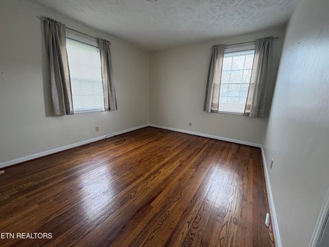 Tiny photo for 119 Woodmont Circle, Clinton, TN 37716 (MLS # 1333765)