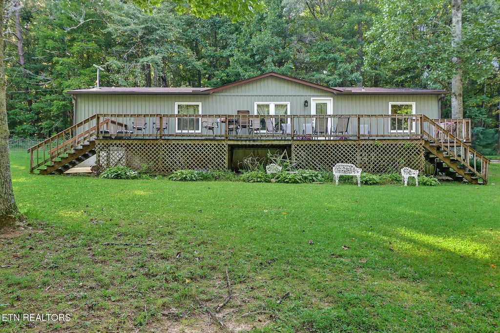 Photo of 2272 Midway Rd, Crossville, TN 38572 (MLS # 1352329)