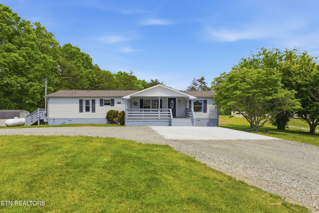 Photo of 270 Brown Rd, Oakdale, TN 37829 (MLS # 1339808)