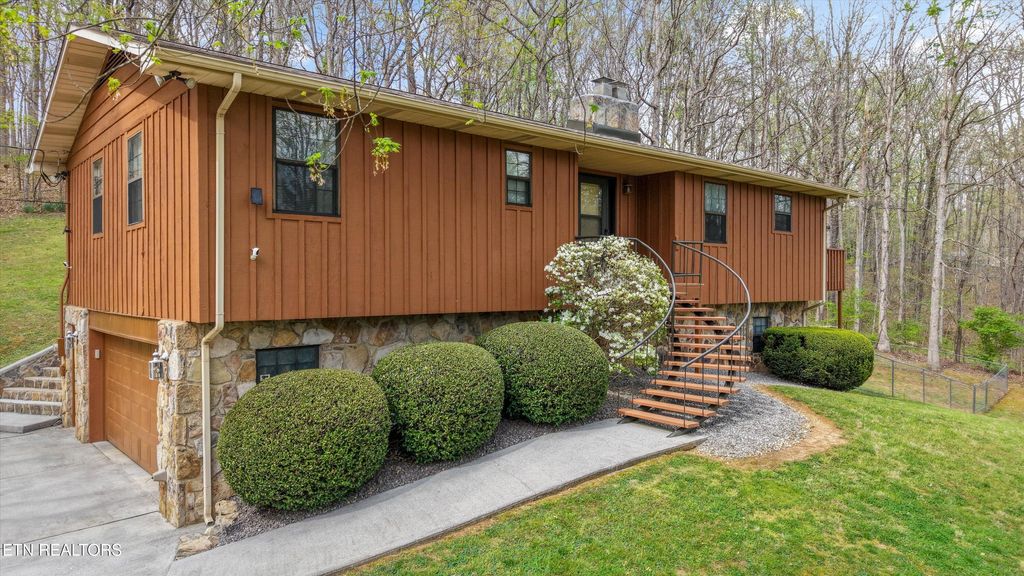 Photo of 406 Powder House Rd, Powell, TN 37849 (MLS # 1334748)