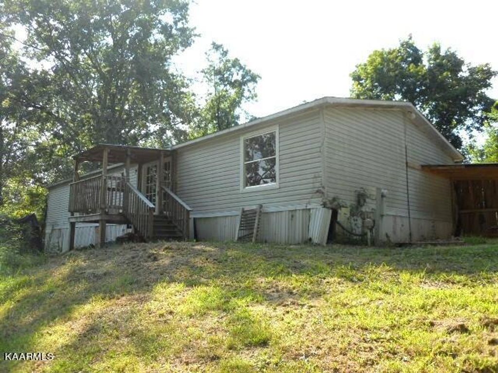 Photo of 201 High Ave, Strawberry Plains, TN 37871 (MLS # 1203953)