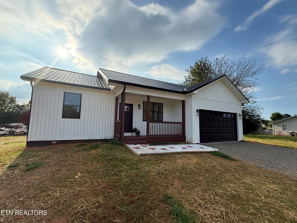 Photo of 155 North Fork Loop, Madisonville, TN 37354 (MLS # 1306698)