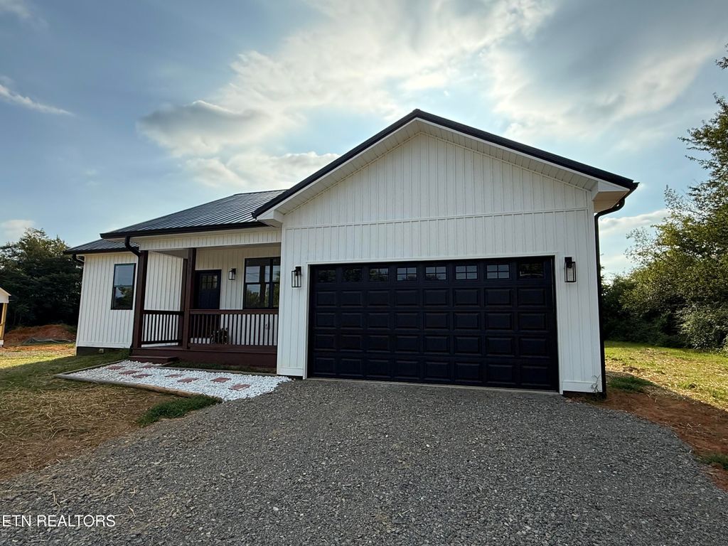 Photo of 155 North Fork Loop, Madisonville, TN 37354 (MLS # 1306698)