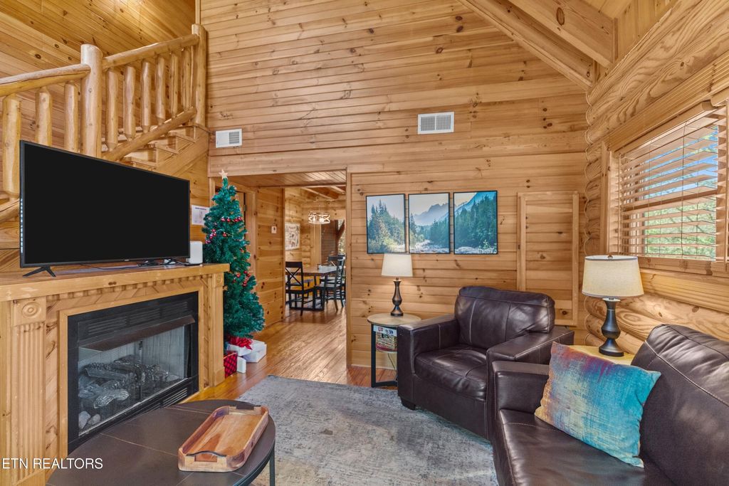 Photo of 3144 Smoky Ridge Way, Pigeon Forge, TN 37862 (MLS # 1326265)