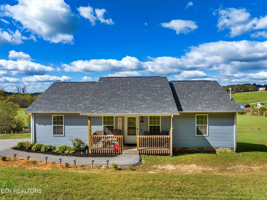 Photo of 695 Parsonage Rd, White Pine, TN 37890 (MLS # 1279810)