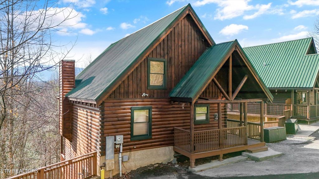 Photo of 4449 Forest Vista Way, Pigeon Forge, TN 37863 (MLS # 1332765)