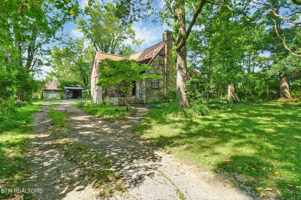 Photo of 1230 Deep Draw Rd, Crossville, TN 38555 (MLS # 1307657)