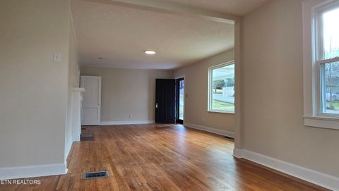 Tiny photo for 6108 Easton Rd, Knoxville, TN 37920 (MLS # 1324865)