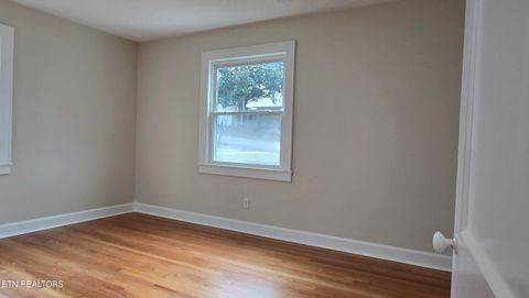 Tiny photo for 6108 Easton Rd, Knoxville, TN 37920 (MLS # 1324865)
