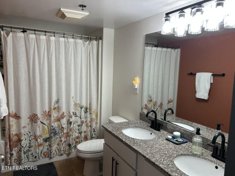 Tiny photo for 1735 Lake Ave #104, Knoxville, TN 37916 (MLS # 1356385)