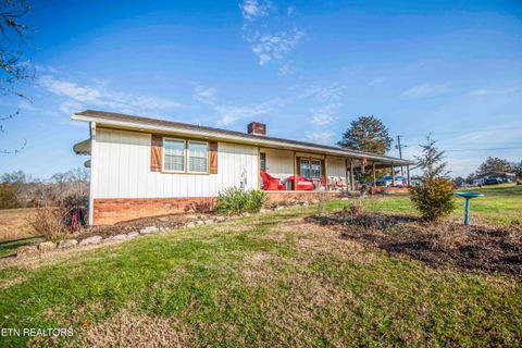 Single Family Residence in Knoxville TN 6115 Strawberry Plains Pike.jpg